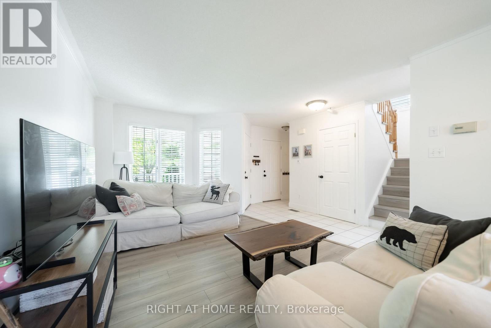 46 Waxwing Crescent, Guelph, Ontario  N1C 1E3 - Photo 4 - X13217000