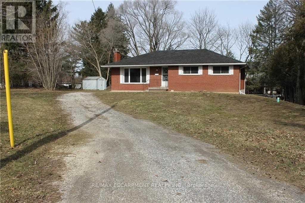 50 East Crest, Hamilton, Ontario  L9G 2P2 - Photo 3 - X13217008