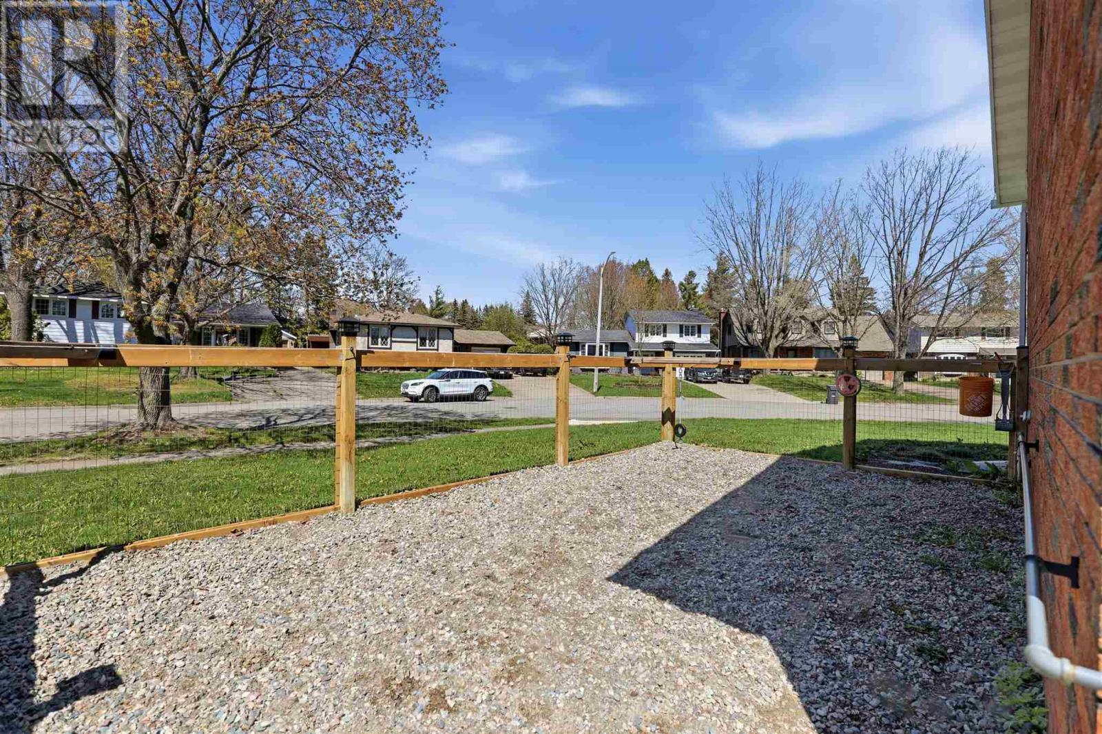 27 Valhalla Pl, Sault Ste. Marie, Ontario  P6A 5Y9 - Photo 42 - SM261153