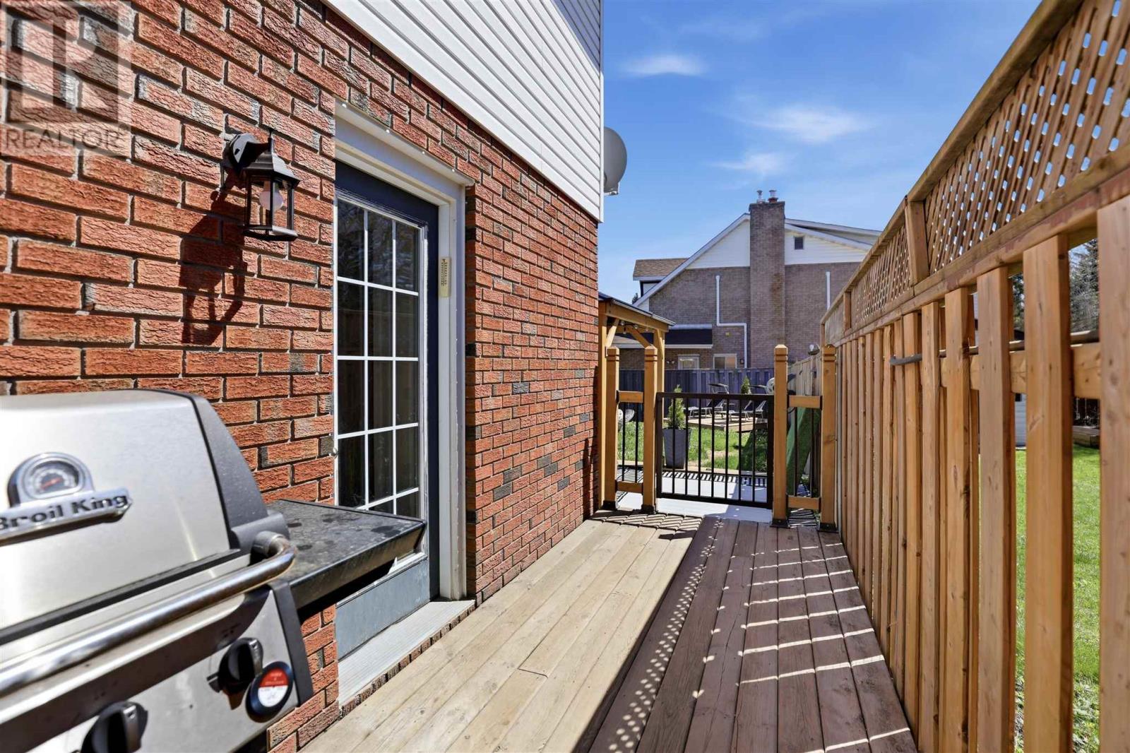 27 Valhalla Pl, Sault Ste. Marie, Ontario  P6A 5Y9 - Photo 48 - SM261153
