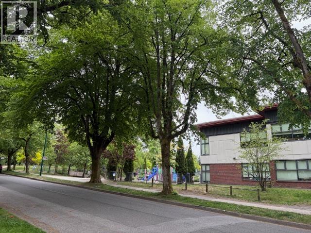 1166 E 16th Avenue, Vancouver, British Columbia  V5T 2W3 - Photo 8 - R3129562