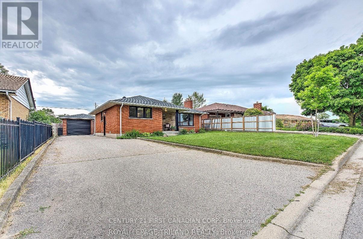 Unknown Address, ,    - Photo 2 - X13217078