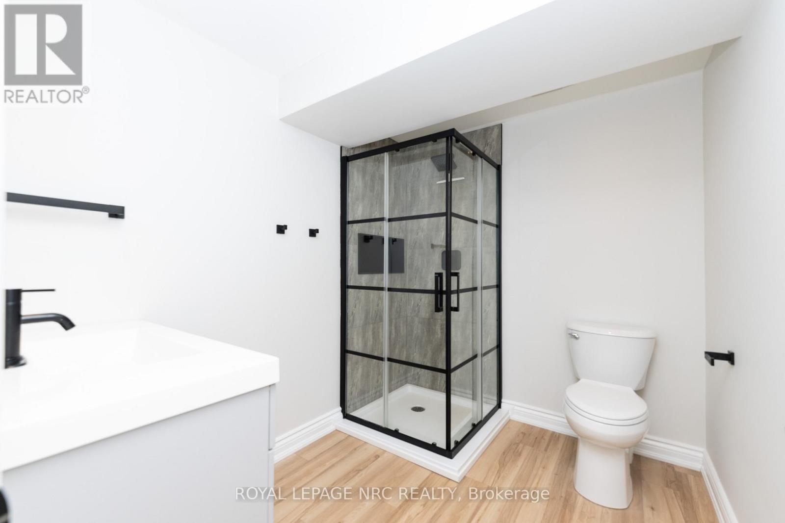 70 Ghent Street, St. Catharines, Ontario  L2N 2C9 - Photo 45 - X13217072