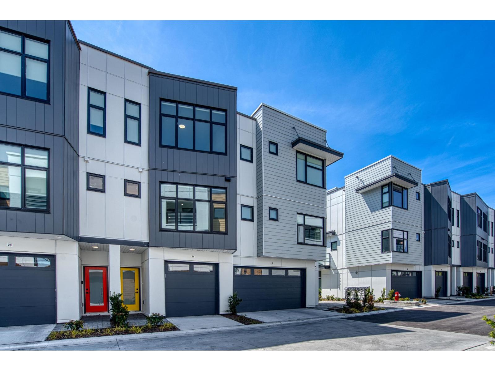 21 177 175a Street, Surrey, British Columbia  V3Z 1L1 - Photo 3 - R3129877
