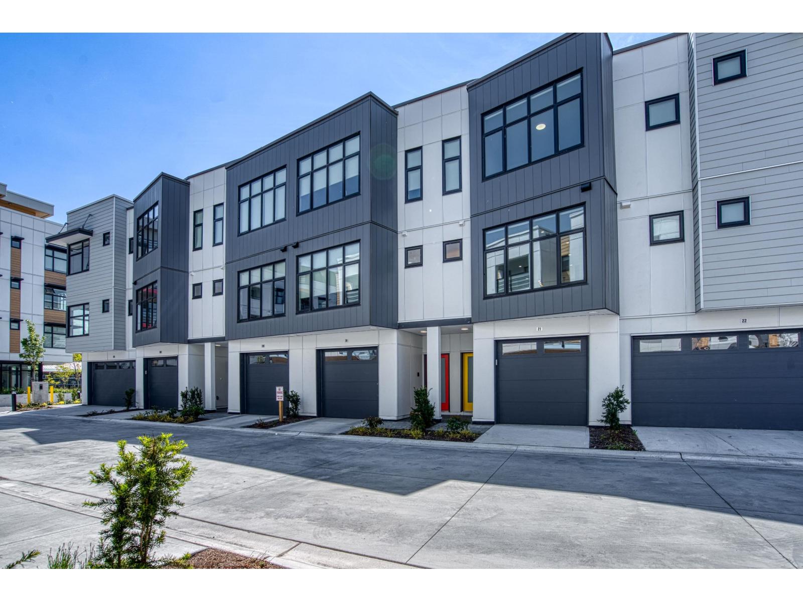 21 177 175a Street, Surrey, British Columbia  V3Z 1L1 - Photo 2 - R3129877
