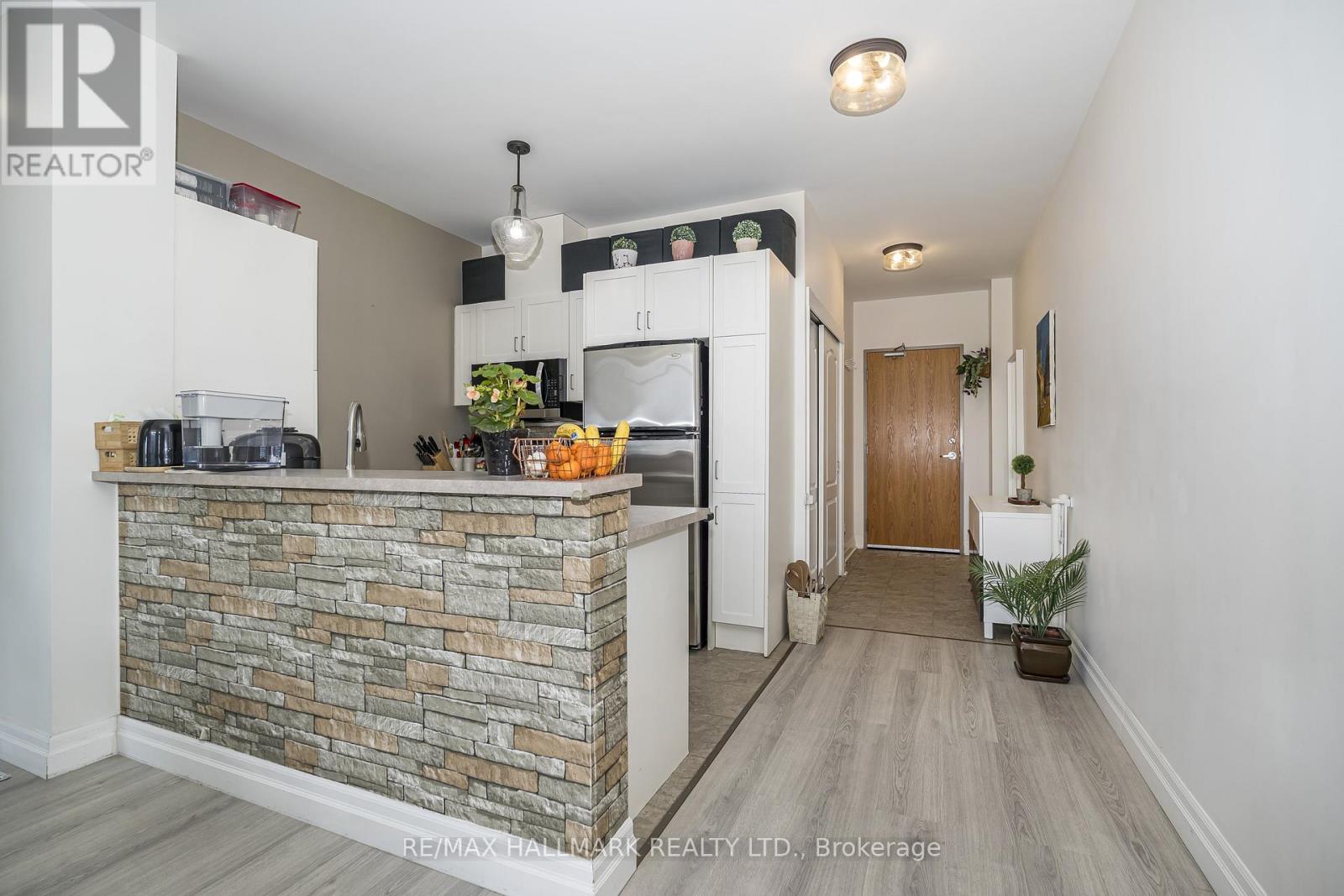 514 - 44 Bond Street W, Oshawa, Ontario  L1G 6R2 - Photo 4 - E13217032