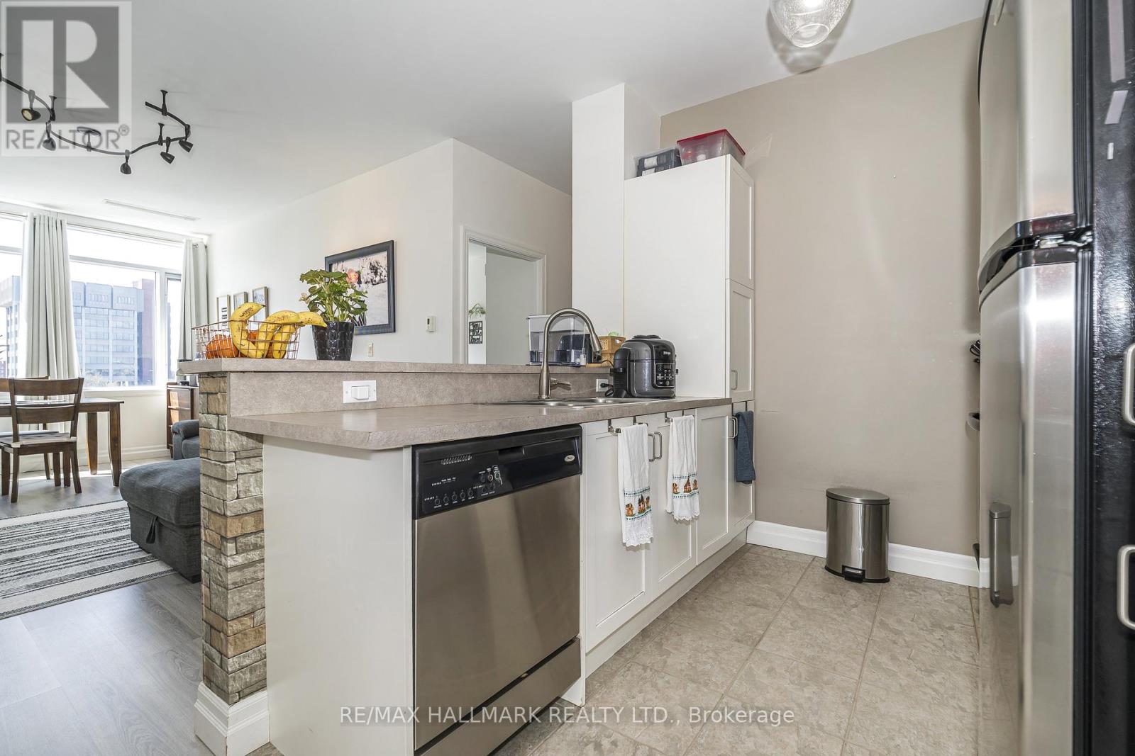 514 - 44 Bond Street W, Oshawa, Ontario  L1G 6R2 - Photo 6 - E13217032