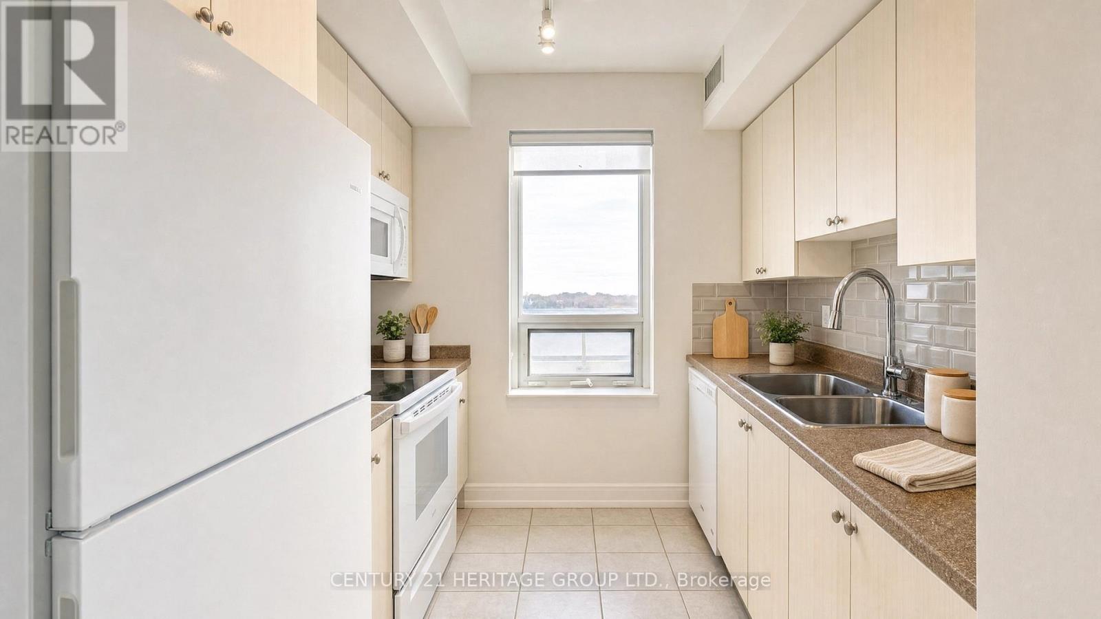 1505 - 1346 Danforth Road, Toronto, Ontario  M1J 0A9 - Photo 7 - E13217052