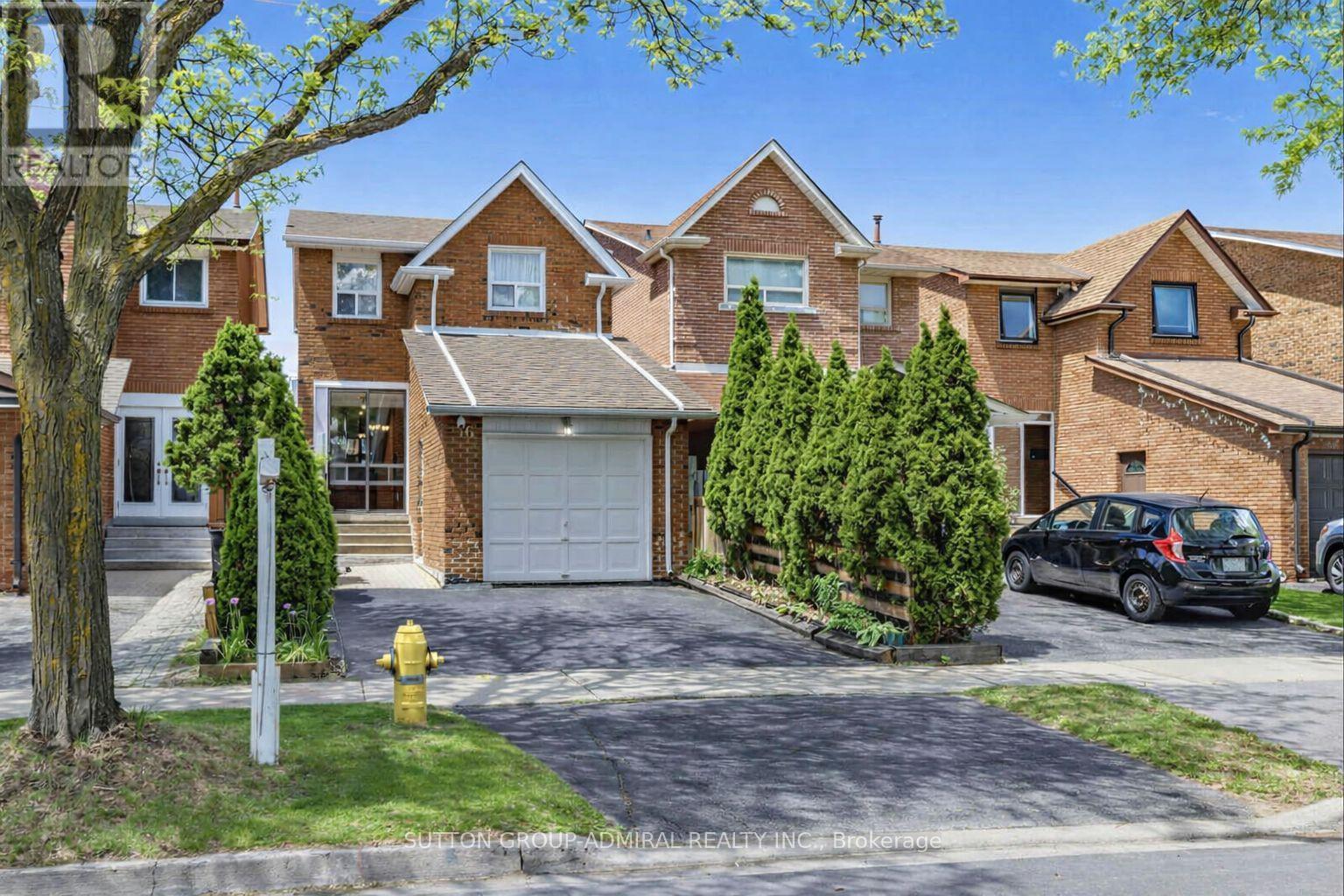 56 OAKMOUNT CRESCENT, Vaughan, Ontario