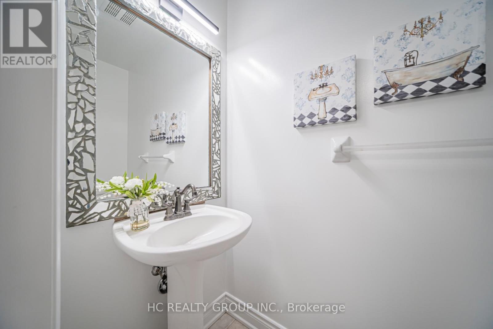483 Menczel Crescent, Newmarket, Ontario  L3X 2P6 - Photo 6 - N13217104