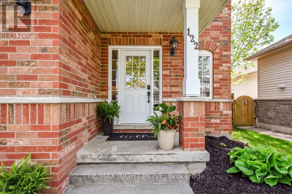 122 Atlantis Drive, Orillia, Ontario  L3V 0A8 - Photo 2 - S13217098