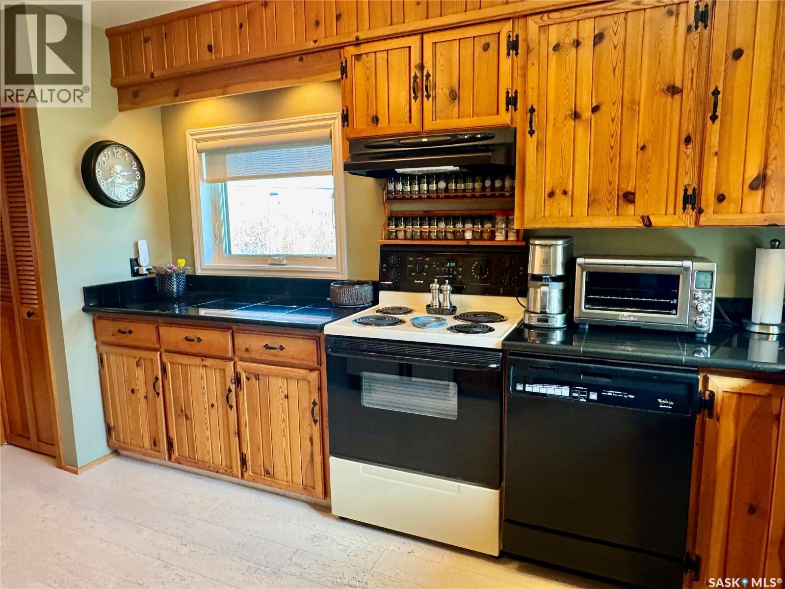 1632 Studer Street, La Ronge, Saskatchewan  S0J 1L0 - Photo 7 - SK037646