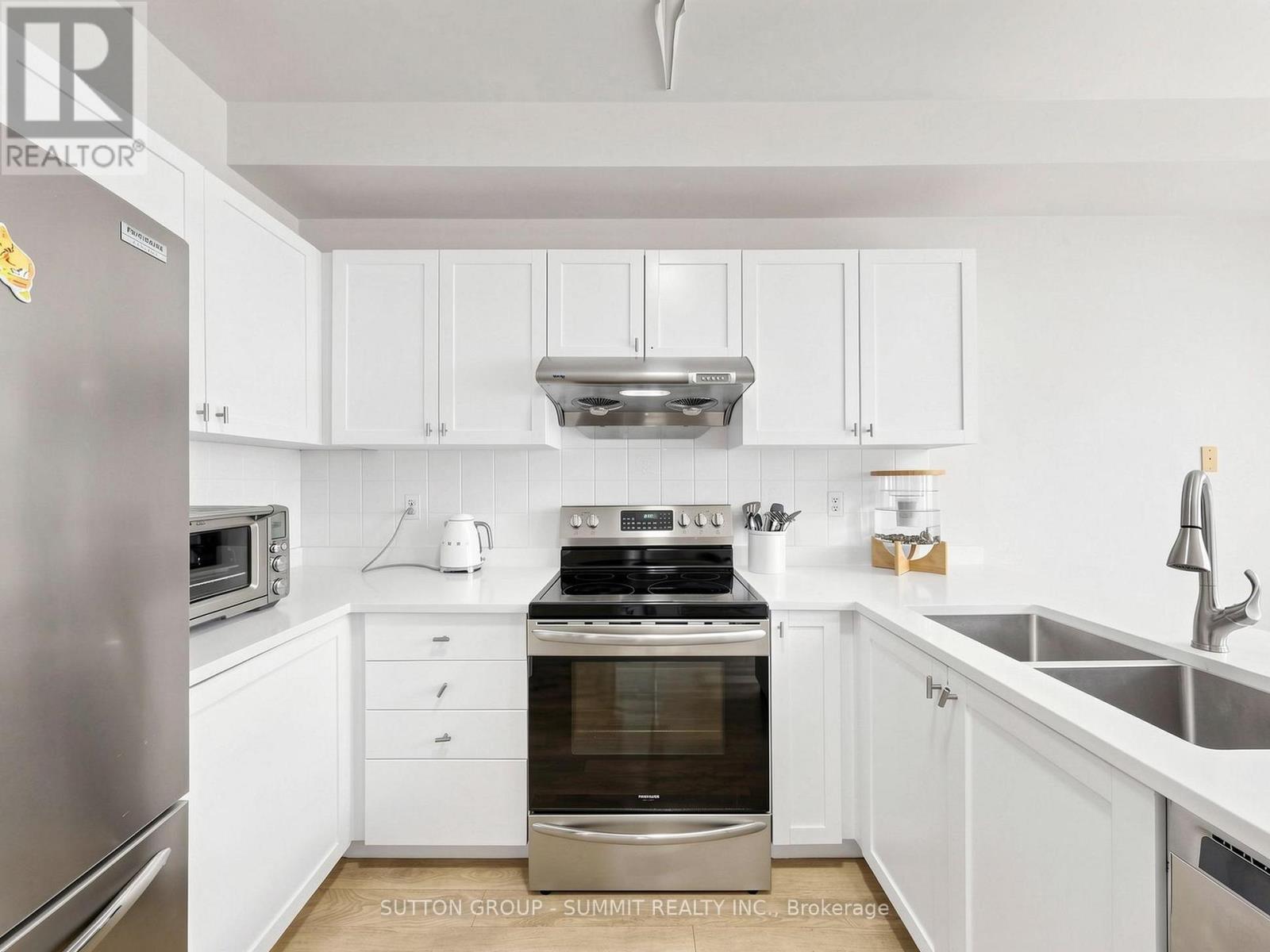4880 Yorkshire Avenue, Mississauga, Ontario  L4Z 4H6 - Photo 13 - W13217024