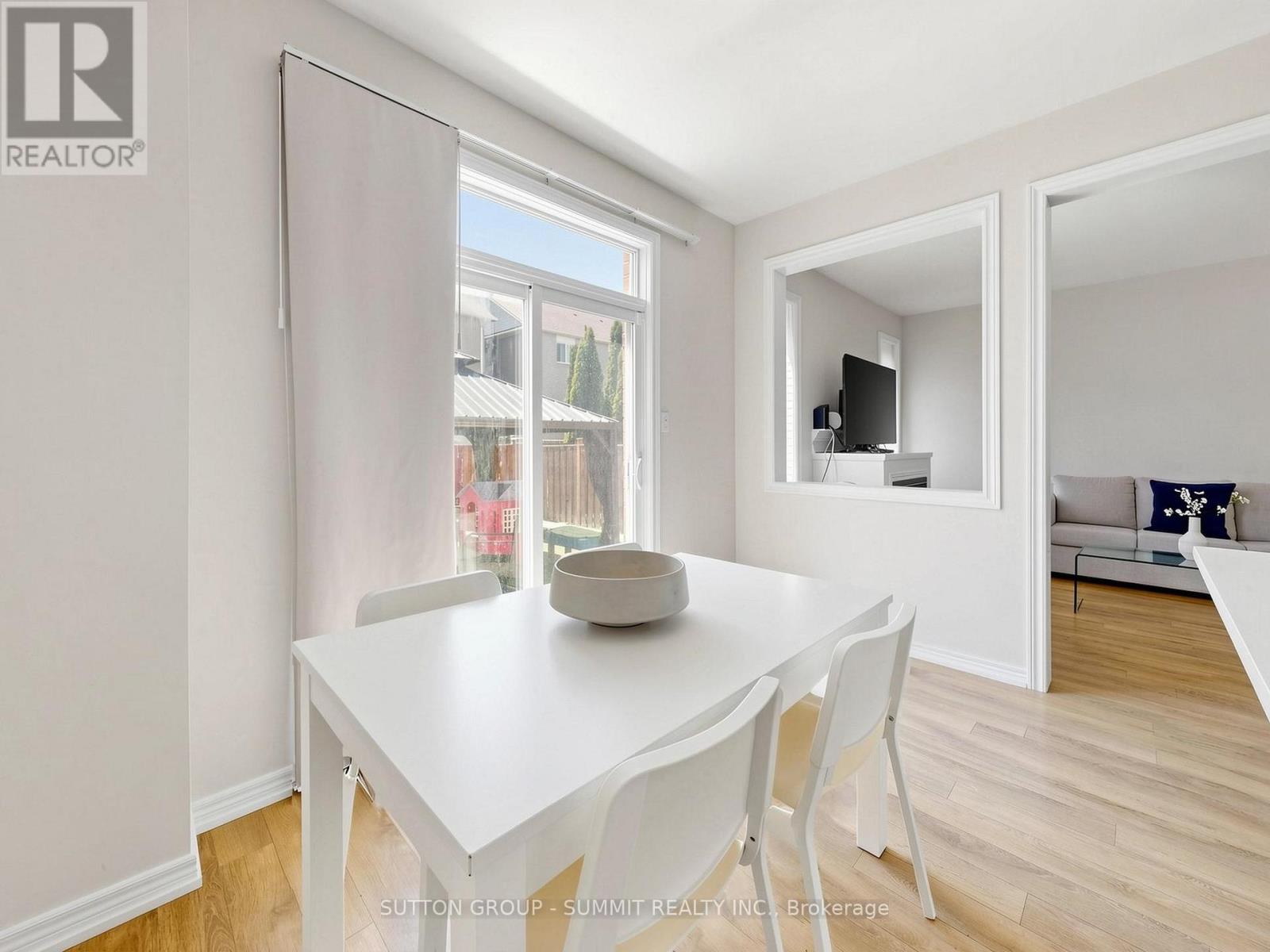 4880 Yorkshire Avenue, Mississauga, Ontario  L4Z 4H6 - Photo 17 - W13217024