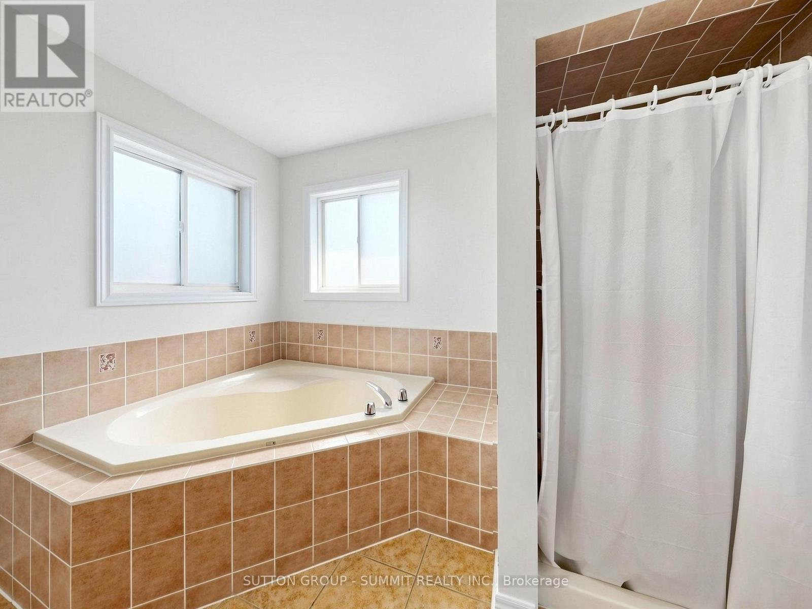 4880 Yorkshire Avenue, Mississauga, Ontario  L4Z 4H6 - Photo 25 - W13217024