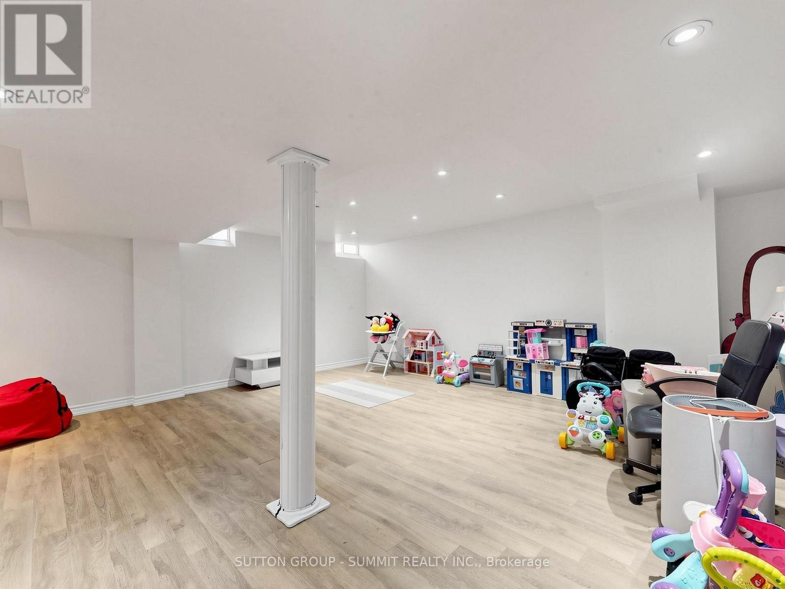 4880 Yorkshire Avenue, Mississauga, Ontario  L4Z 4H6 - Photo 32 - W13217024