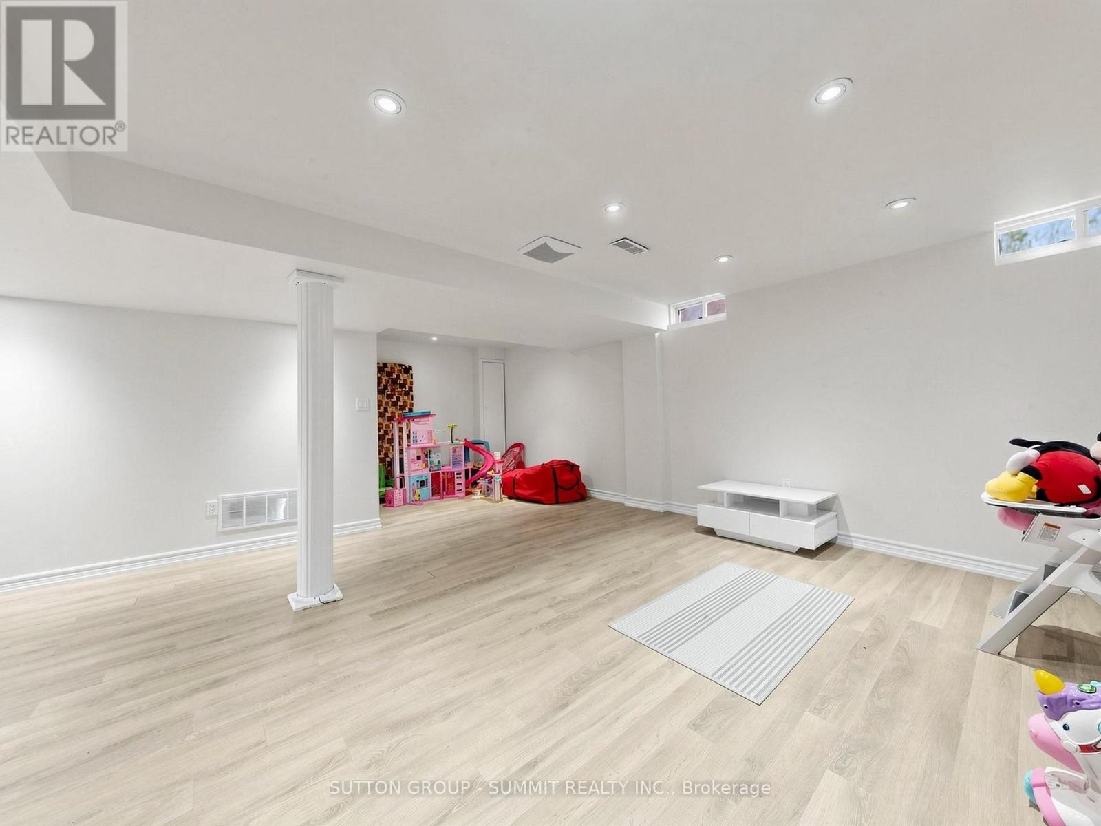 4880 Yorkshire Avenue, Mississauga, Ontario  L4Z 4H6 - Photo 33 - W13217024
