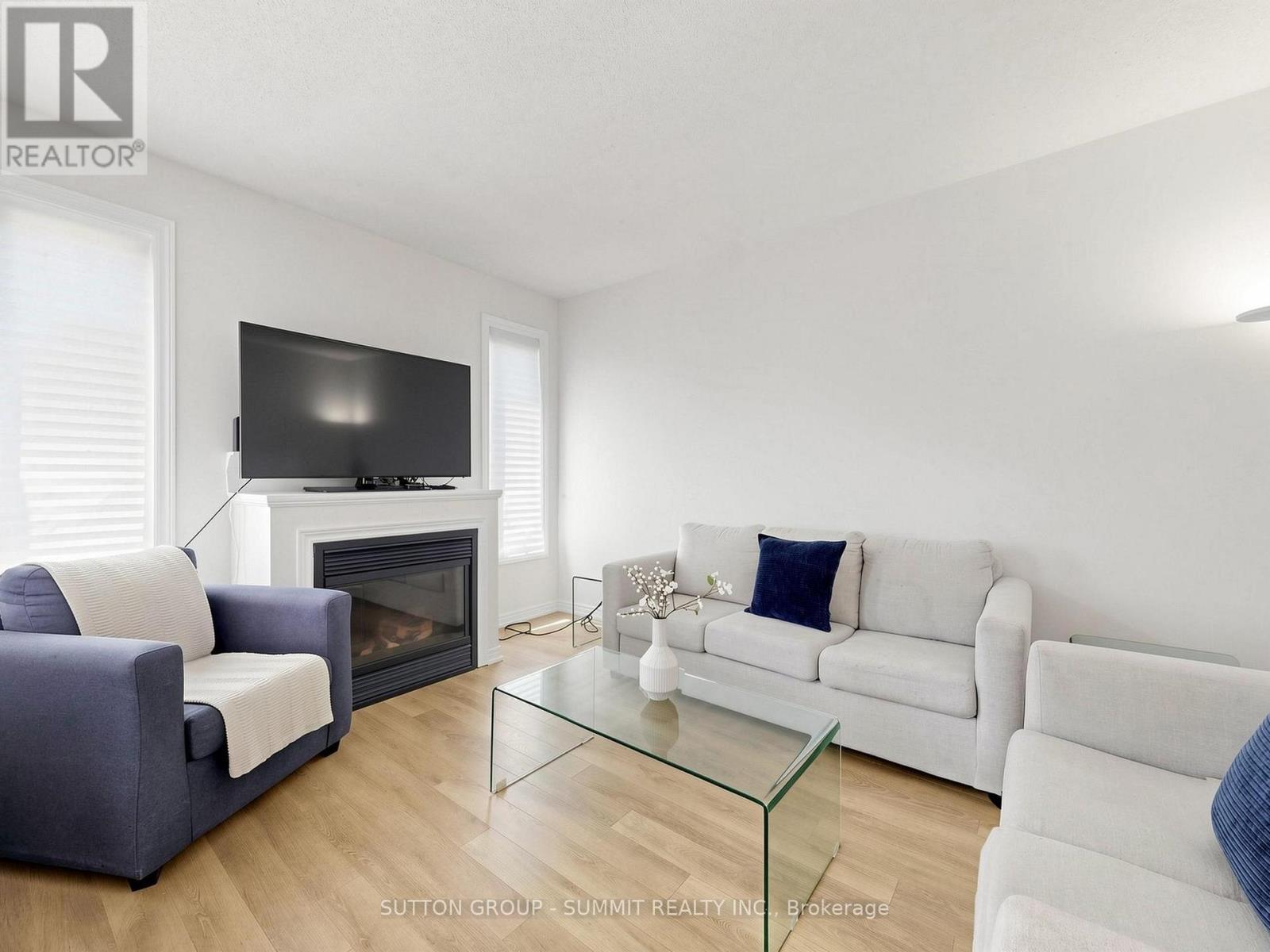 4880 Yorkshire Avenue, Mississauga, Ontario  L4Z 4H6 - Photo 8 - W13217024