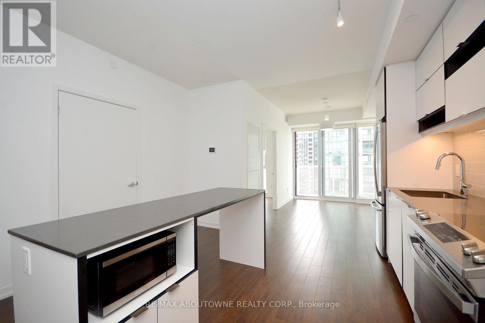 2602 - 4065 Confederation Parkway, Mississauga, Ontario  L5B 4N1 - Photo 11 - W13217046