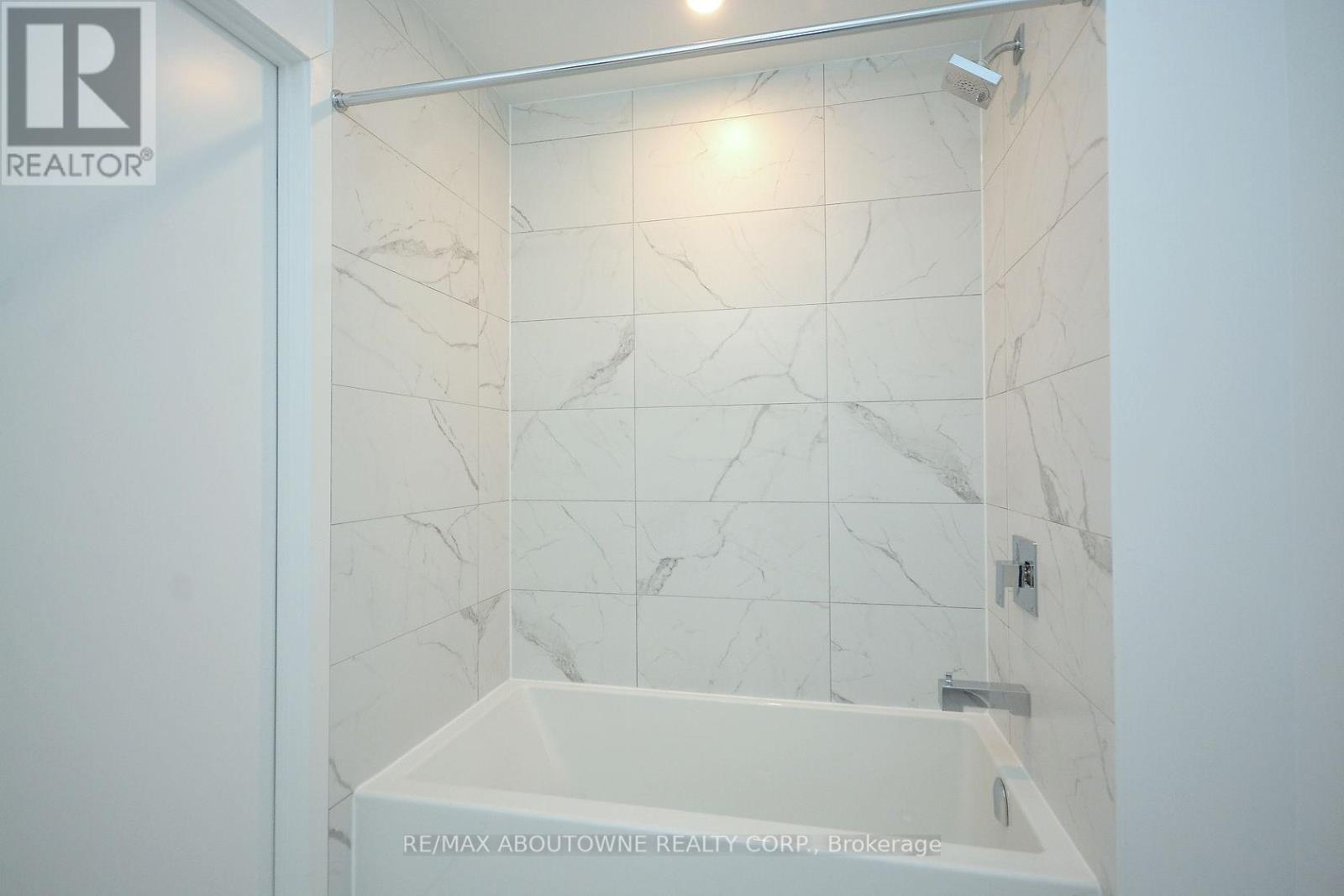 2602 - 4065 Confederation Parkway, Mississauga, Ontario  L5B 4N1 - Photo 16 - W13217046