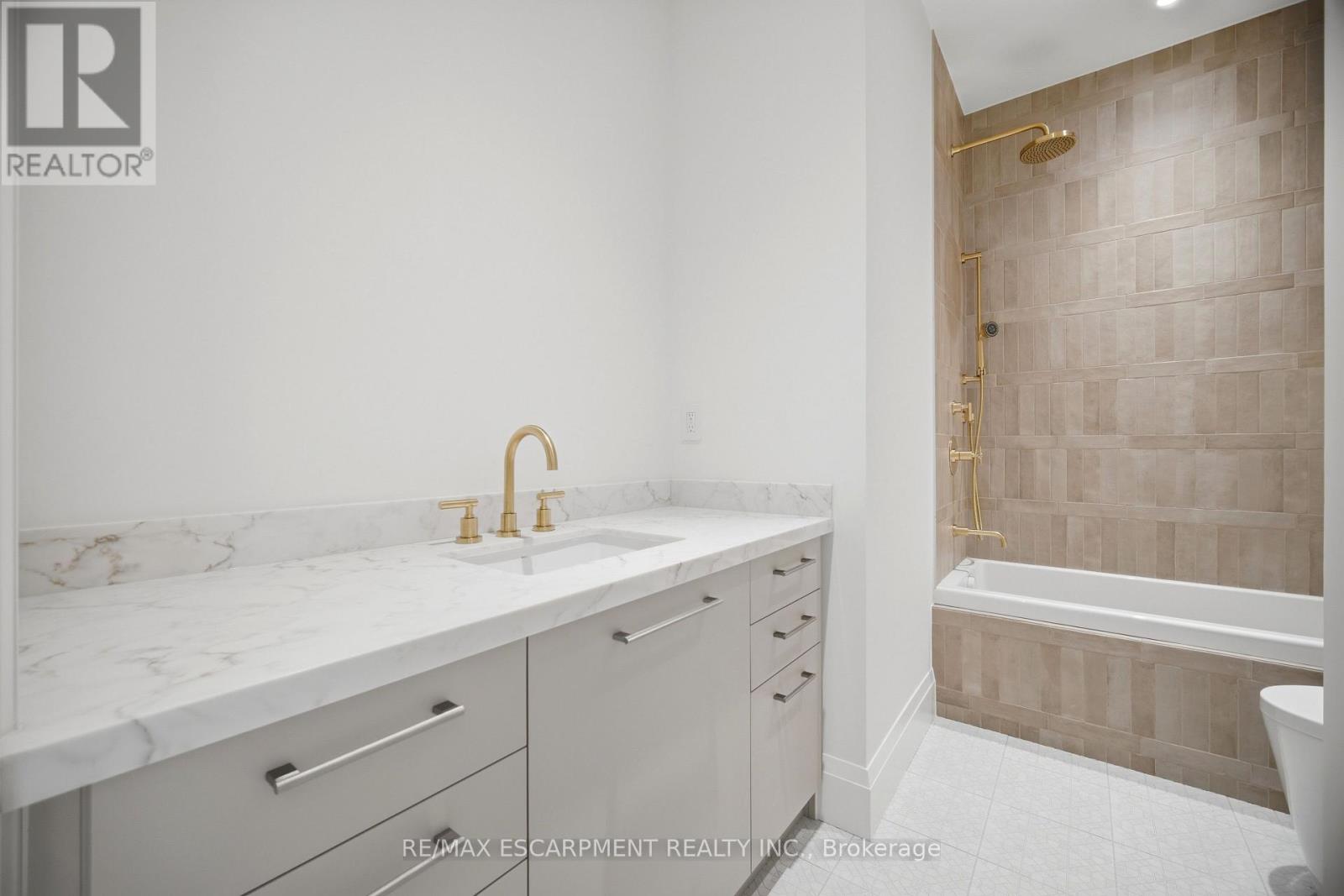 40b Maple Avenue N, Mississauga, Ontario  L5H 2S1 - Photo 36 - W13217100
