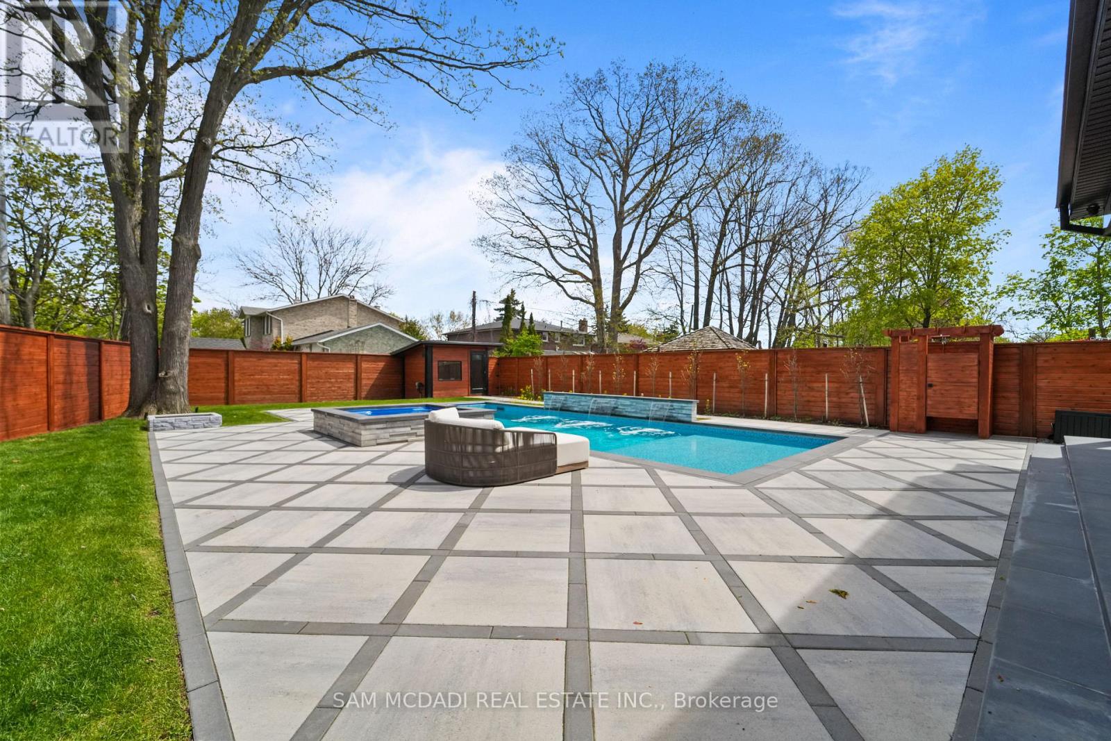 1589 Glenhill Crescent, Mississauga, Ontario  L5H 3C4 - Photo 46 - W13217102