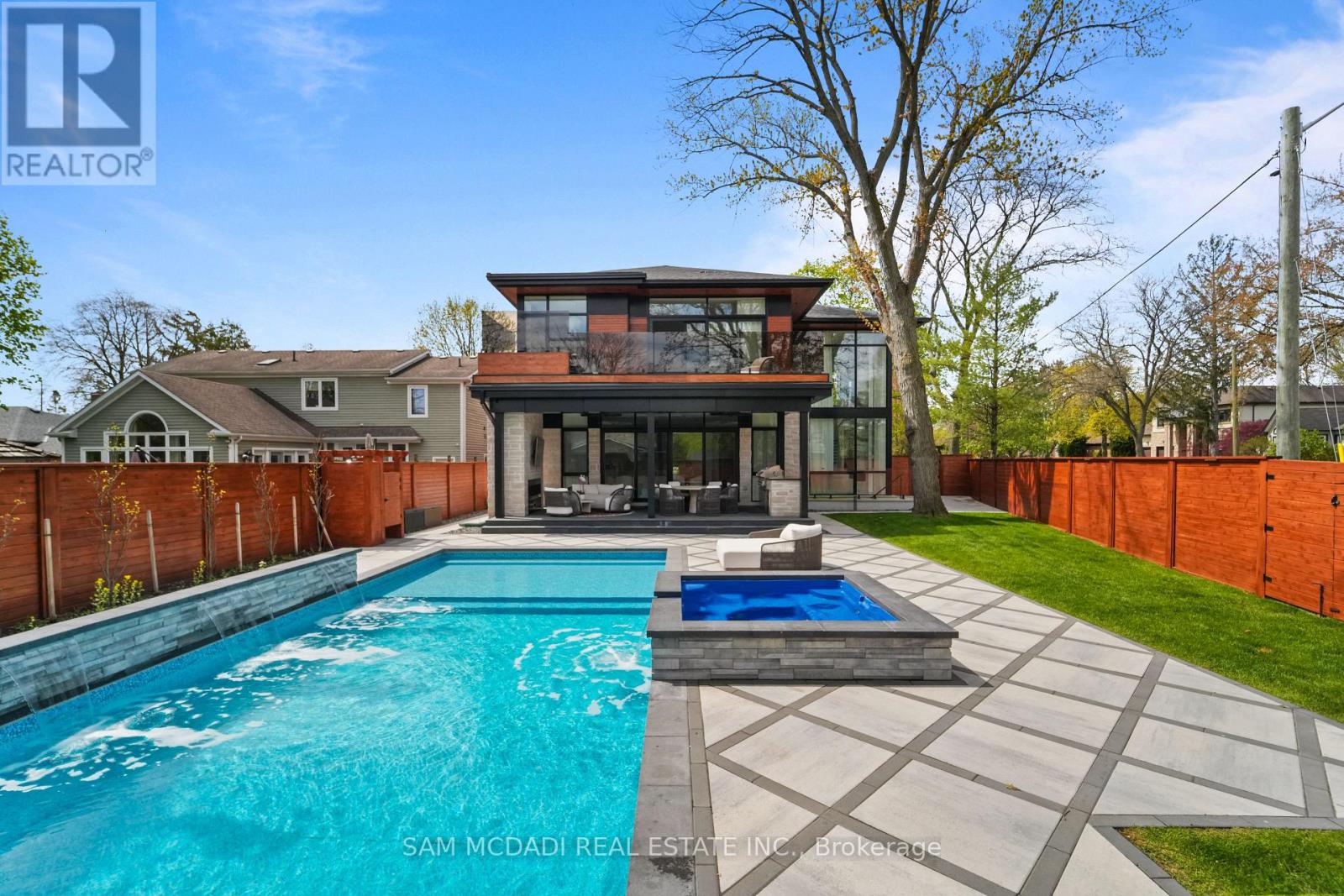 1589 Glenhill Crescent, Mississauga, Ontario  L5H 3C4 - Photo 48 - W13217102