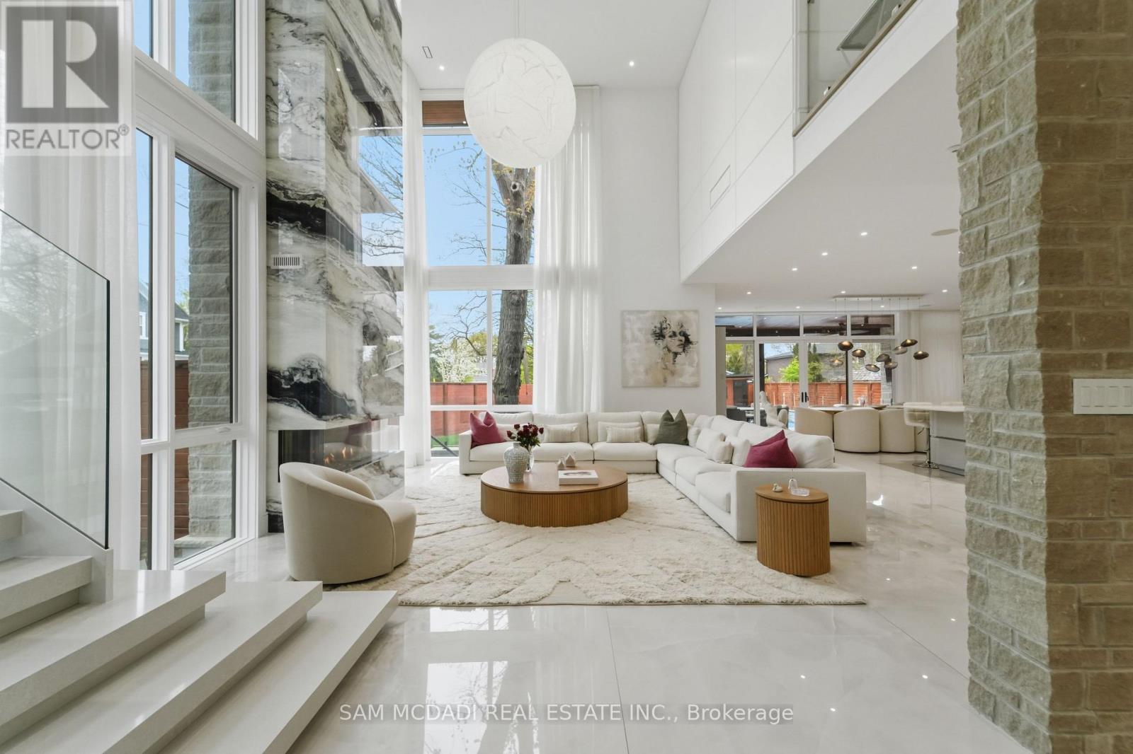 1589 Glenhill Crescent, Mississauga, Ontario  L5H 3C4 - Photo 7 - W13217102