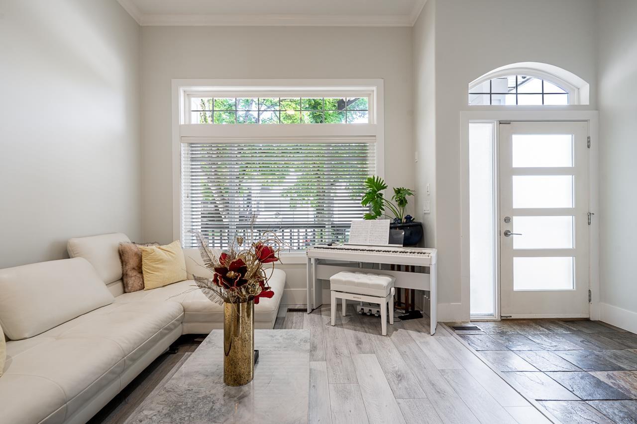 6128 150b Street, Surrey, British Columbia  V3S 7W9 - Photo 3 - R3129910
