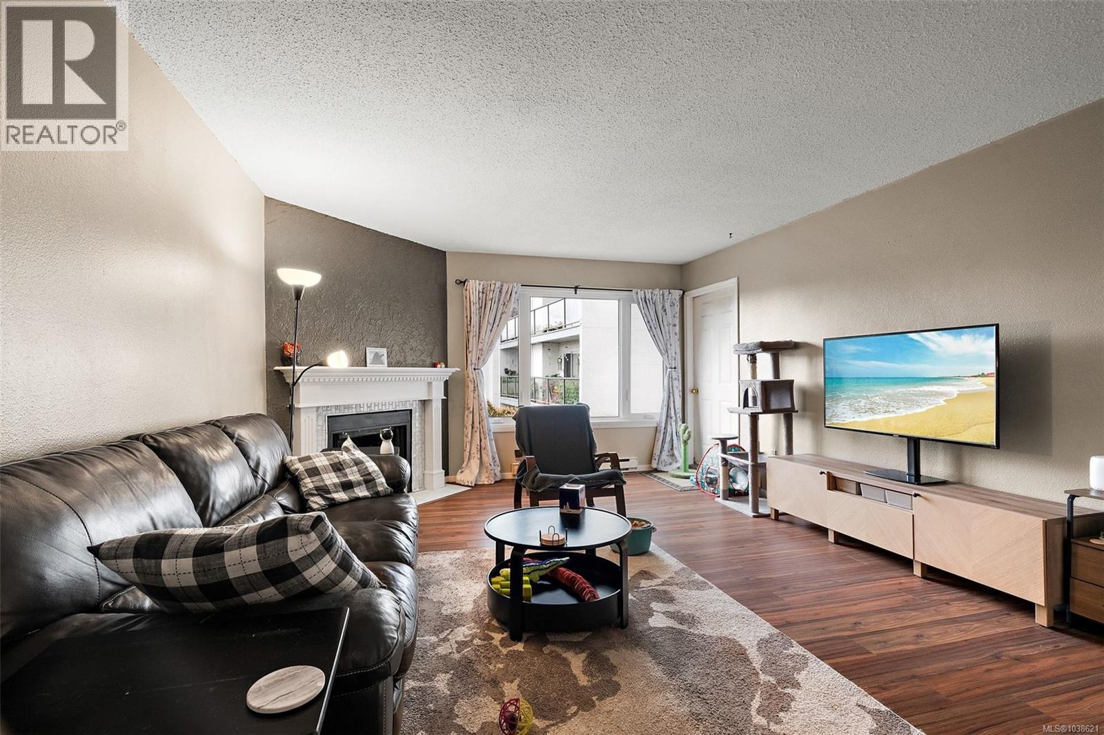 211 290 Regina Ave, Saanich, British Columbia  V8Z 6S6 - Photo 5 - 1038621