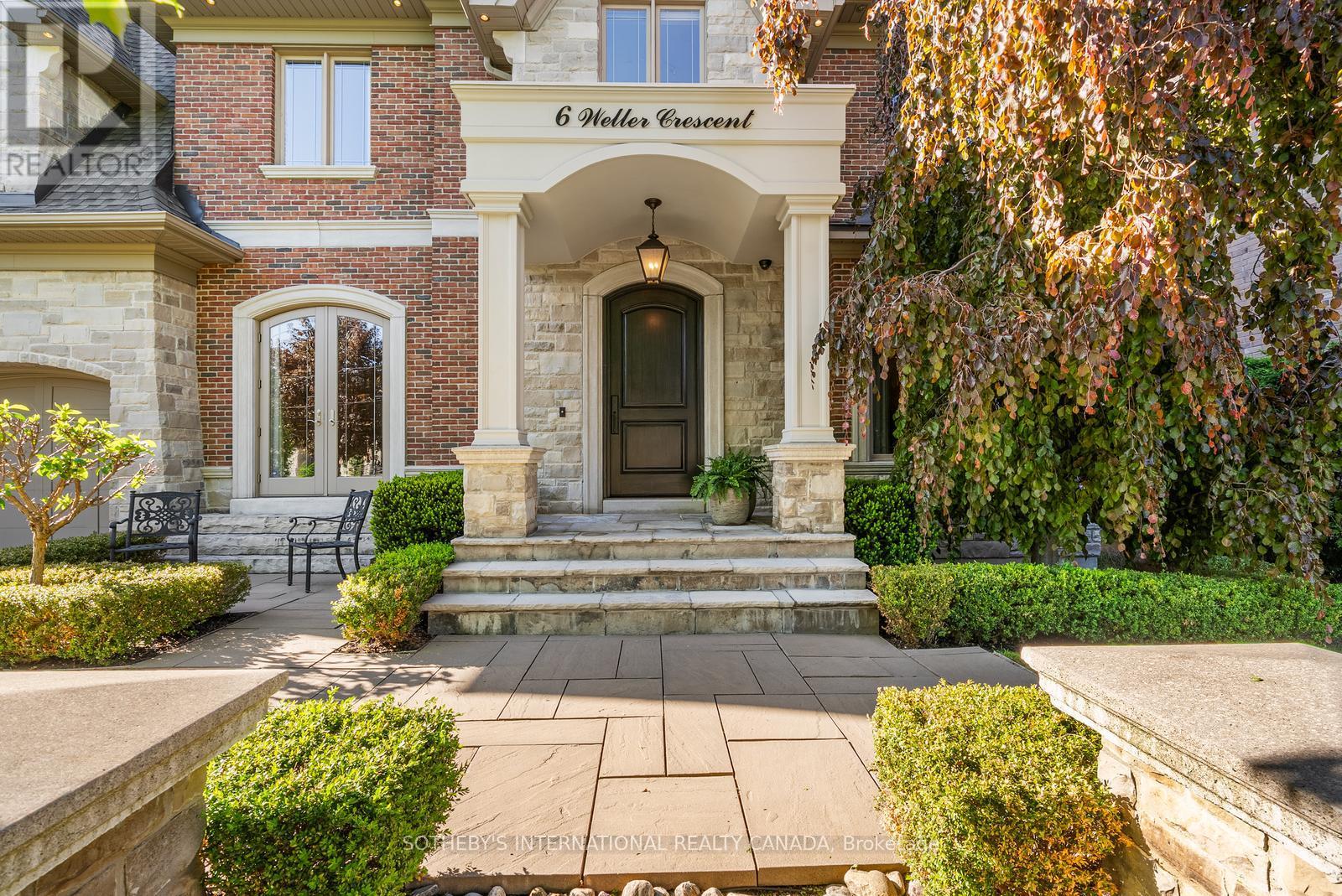 6 Weller Crescent, Vaughan, Ontario  L6A 1E4 - Photo 3 - N13217050