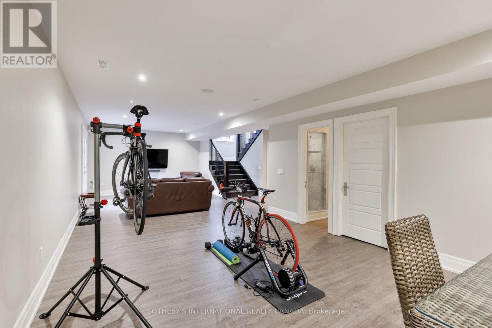 6 Weller Crescent, Vaughan, Ontario  L6A 1E4 - Photo 30 - N13217050