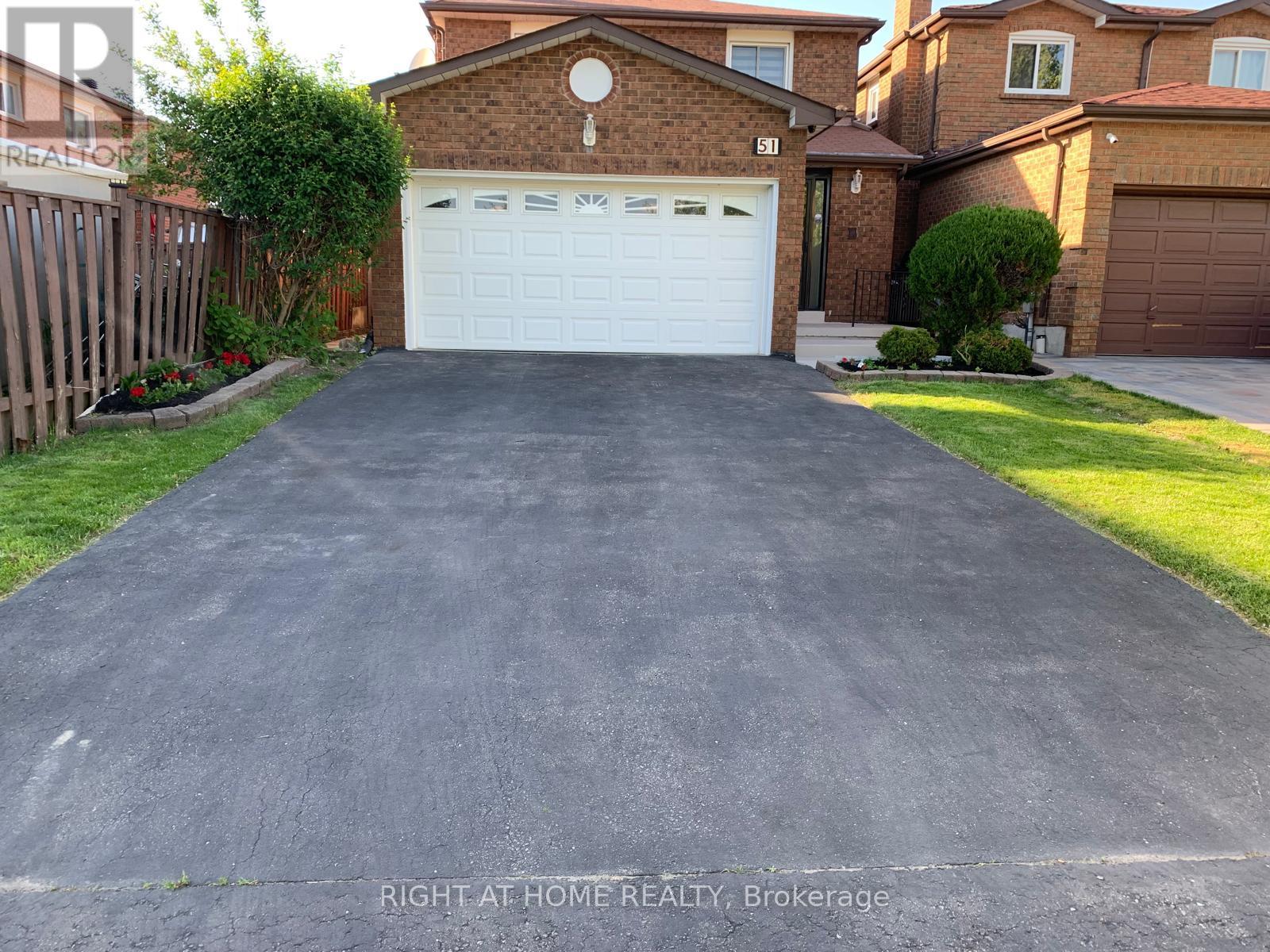 51 BURNT BARK DRIVE, Toronto, Ontario