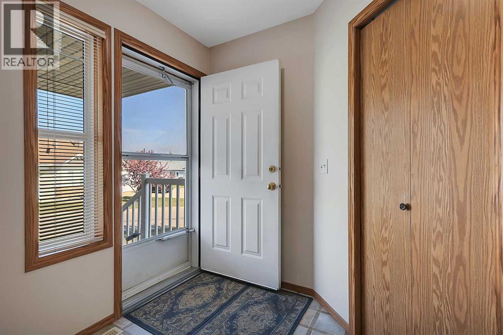 2 Janko Close, Red Deer, Alberta  T4P 3X1 - Photo 4 - A2315412