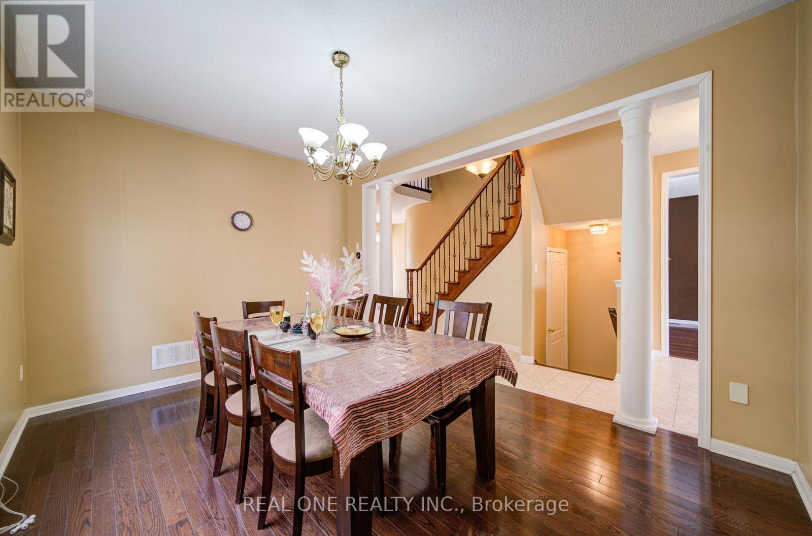 3696 Waterfall Crescent, Mississauga, Ontario  L5N 8G8 - Photo 12 - W12968030