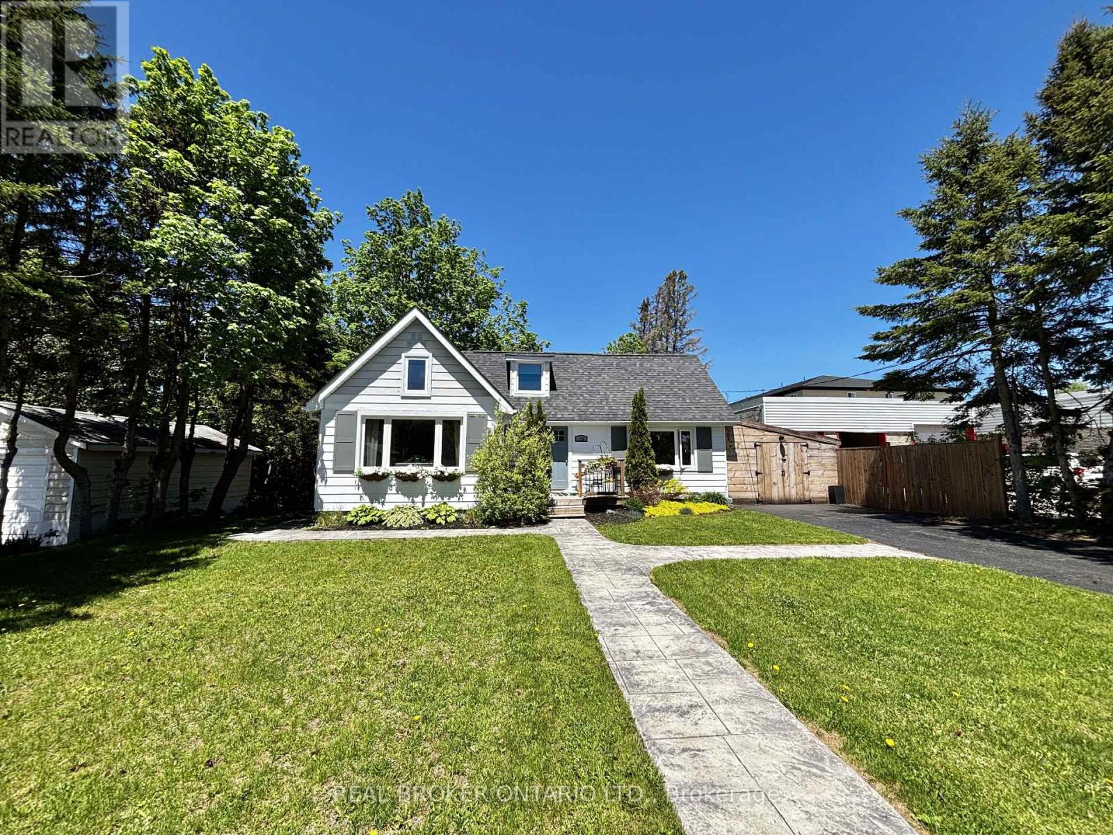 170 GEORGE STREET, Gravenhurst, Ontario