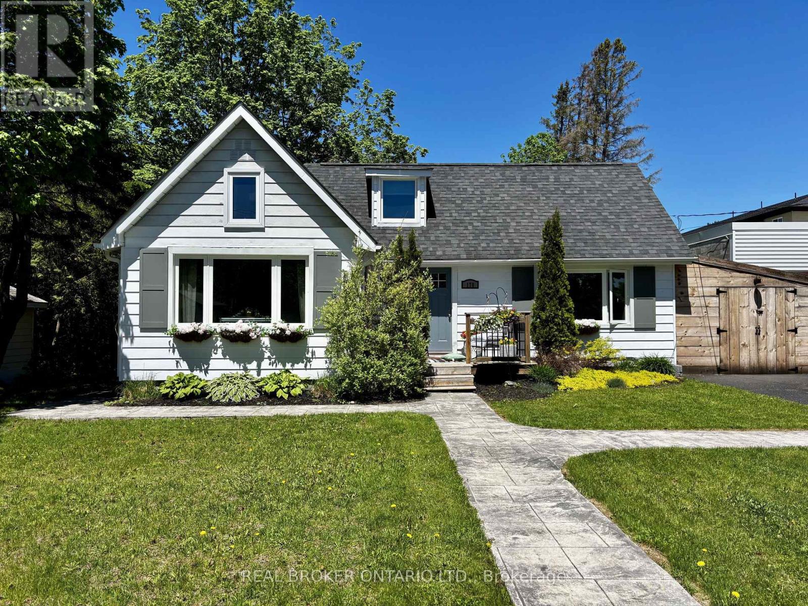 170 George Street, Gravenhurst, Ontario  P1P 1E7 - Photo 2 - X13103196