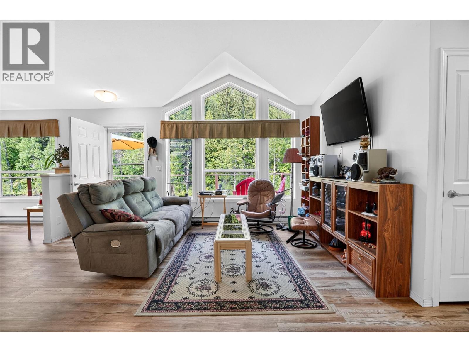 4761 Highway 31, Fletcher Creek, British Columbia  V0G 1M0 - Photo 23 - 10389227
