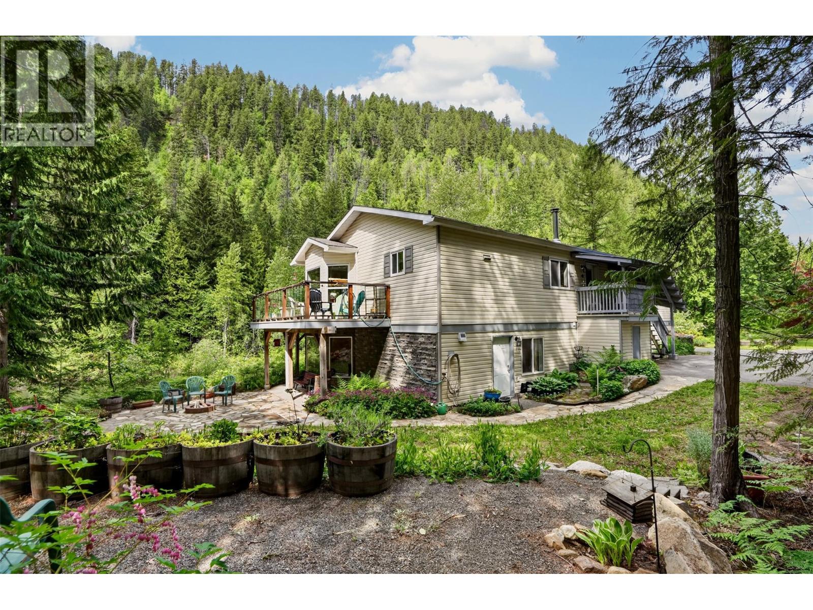 4761 Highway 31, Fletcher Creek, British Columbia  V0G 1M0 - Photo 7 - 10389227