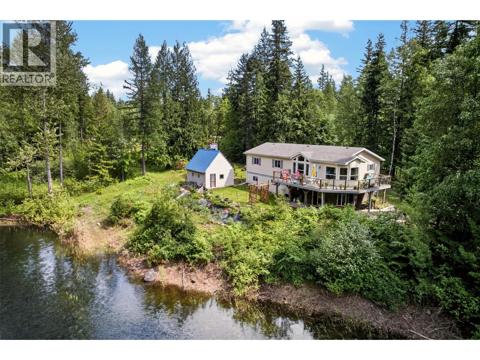 4761 Highway 31, Fletcher Creek, British Columbia  V0G 1M0 - Photo 3 - 10389227