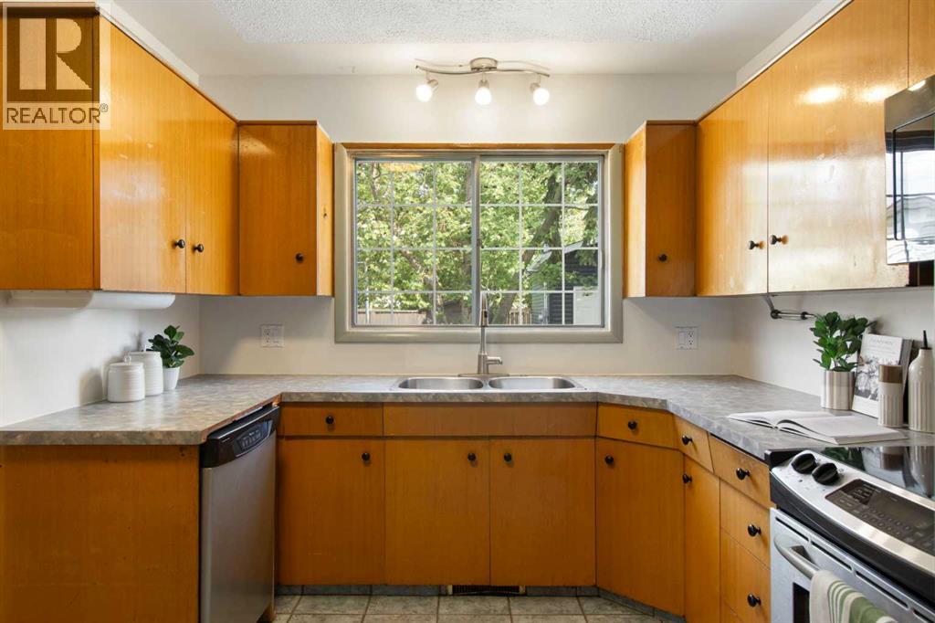 1948 Cottonwood Crescent Se, Calgary, Alberta  T2B 1P6 - Photo 6 - A2316316