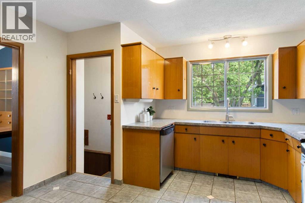 1948 Cottonwood Crescent Se, Calgary, Alberta  T2B 1P6 - Photo 7 - A2316316