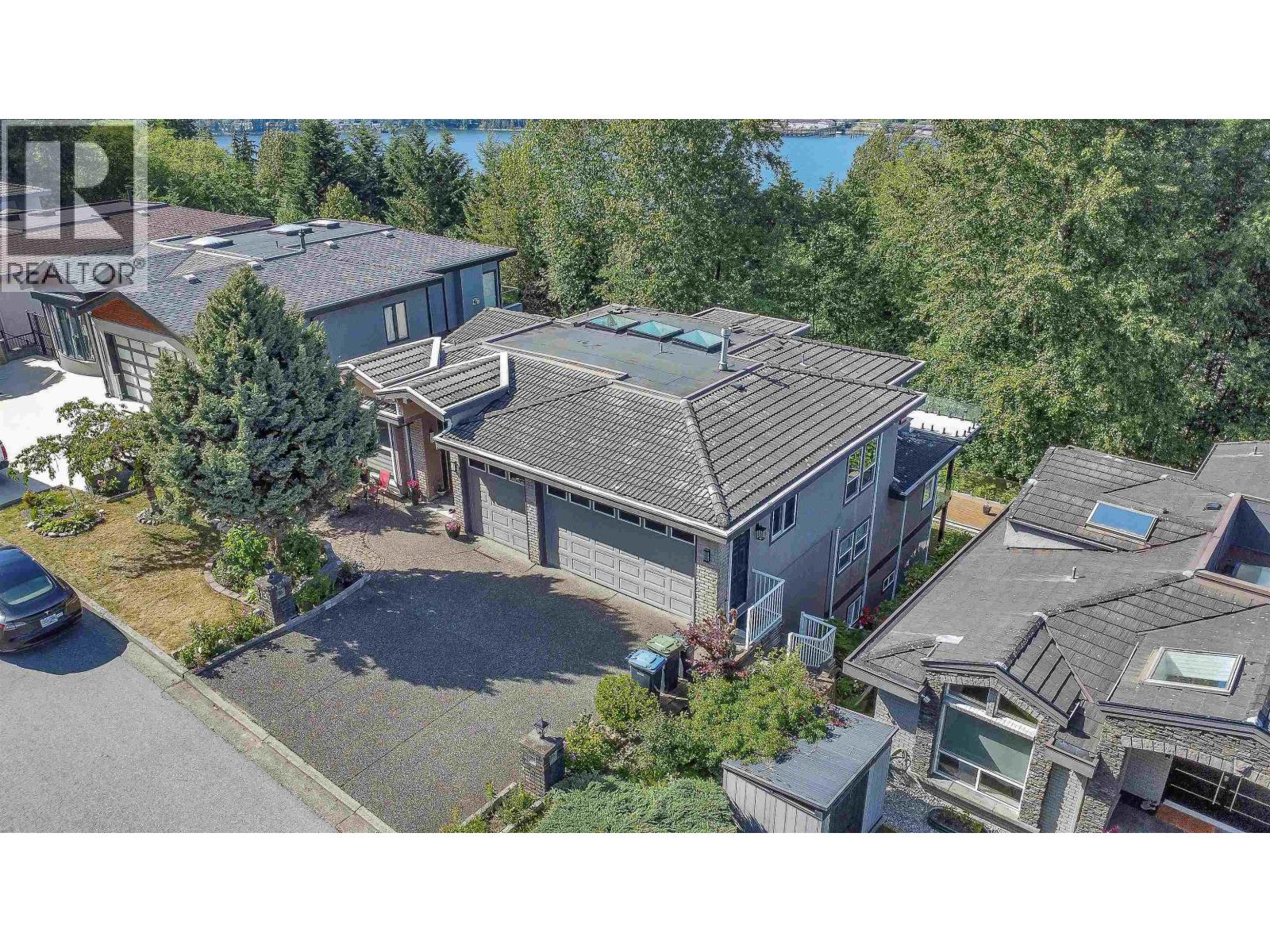 13 SHORELINE CIRCLE, Port Moody, British Columbia