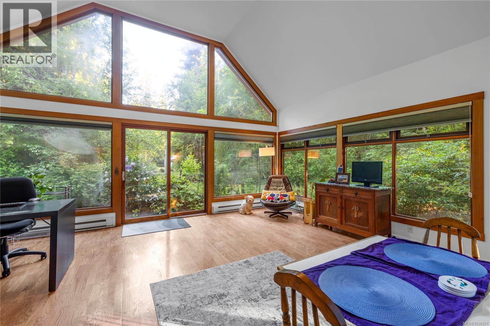 1352 Englishman River Rd, Errington, British Columbia  V0R 1V0 - Photo 13 - 1038251