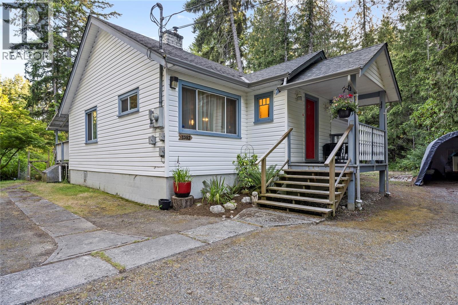 1352 Englishman River Rd, Errington, British Columbia  V0R 1V0 - Photo 29 - 1038251
