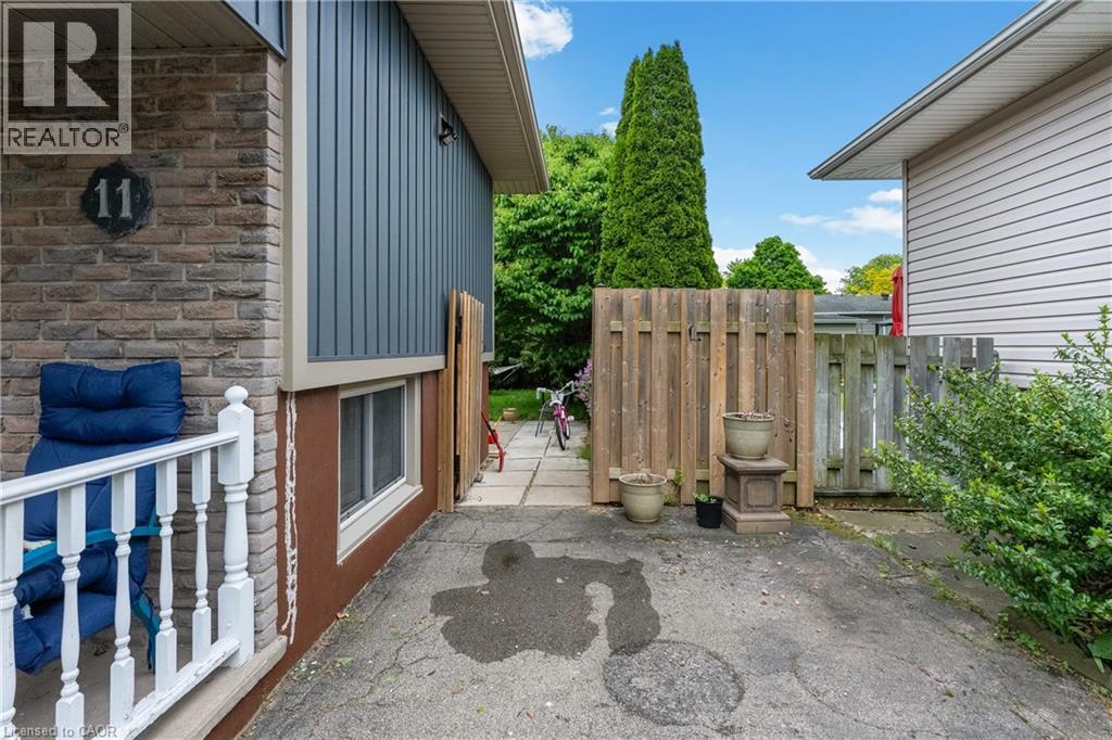 11 Abraham Drive, St. Catharines, Ontario  L2M 6K7 - Photo 20 - 40834848
