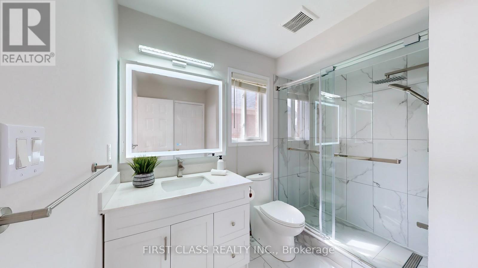 30 Kaitlin Drive, Richmond Hill, Ontario  L4E 3W6 - Photo 6 - N13217144