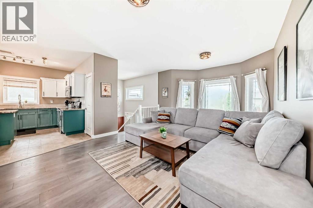 128 Almond Crescent, Blackfalds, Alberta  T4M 0J5 - Photo 6 - A2315550