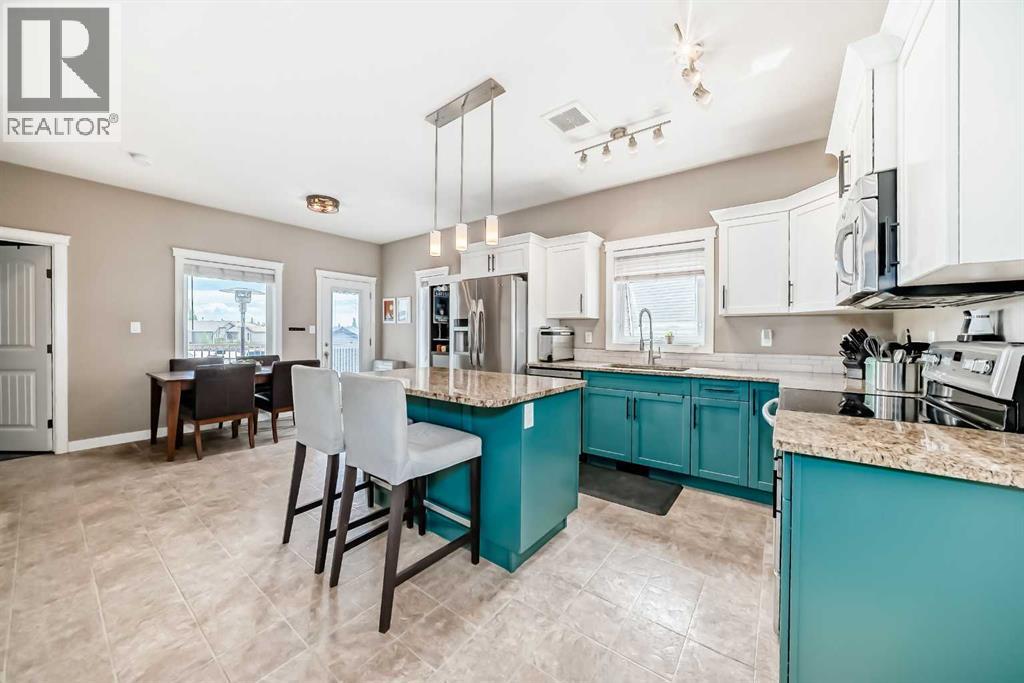 128 Almond Crescent, Blackfalds, Alberta  T4M 0J5 - Photo 8 - A2315550