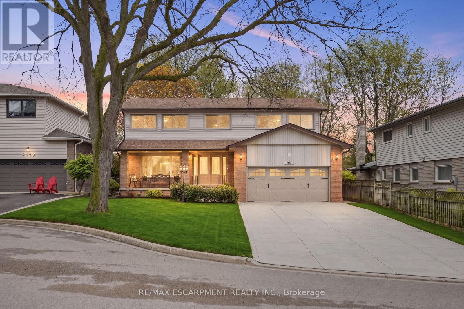 2127 LARABEE COURT, Burlington, Ontario